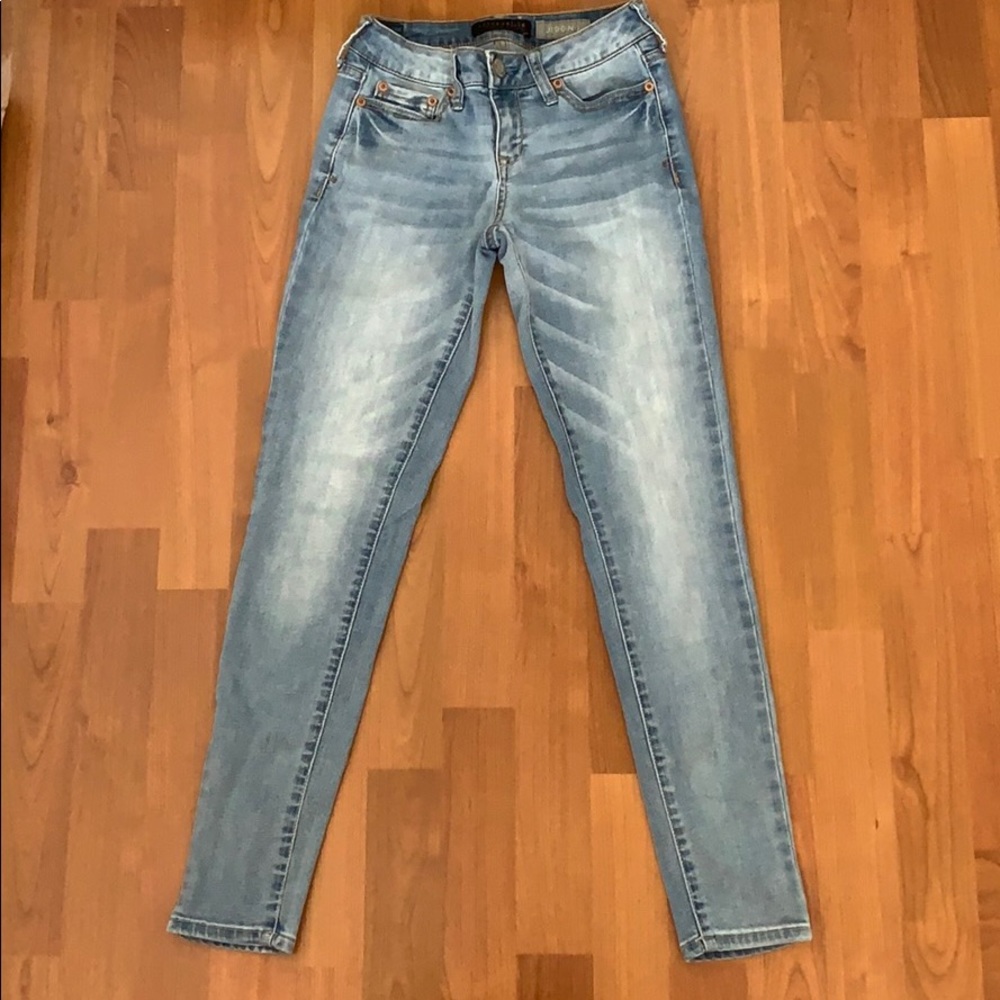 Light wash Jeans